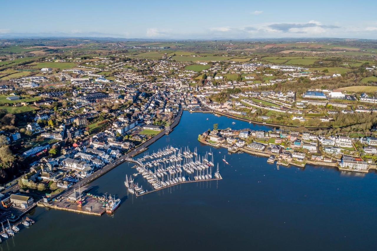 Four Winds,Kinsale Town,Exquisite Holiday Homes,Sleeps 26 Εξωτερικό φωτογραφία