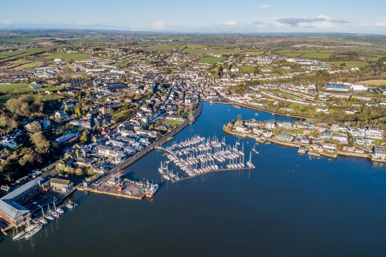 Four Winds,Kinsale Town,Exquisite Holiday Homes,Sleeps 26 Εξωτερικό φωτογραφία